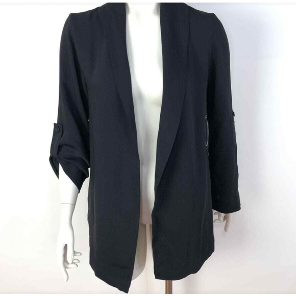 Aritzia Babaton Power Hip Black Blazer Tab Roll up Sleeve - Picture 2 of 13